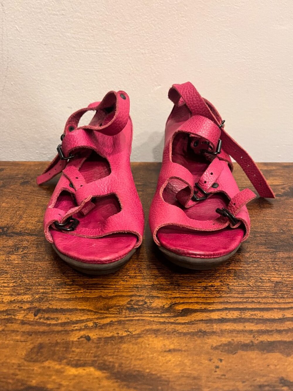 TRIPPEN Pink Leather Kitten Heels